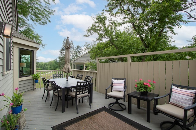 285 N Bay Ct, Lake Barrington, IL 60010 - deck with outdoor dining space