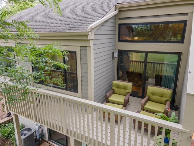 285 N Bay Ct, Lake Barrington, IL 60010 - view of wooden terrace