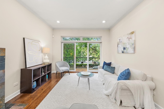 2031 W Saint Paul Ave Unit 2W, Chicago, IL 60647 - living area featuring wood finished floors, crown molding, and recessed lighting