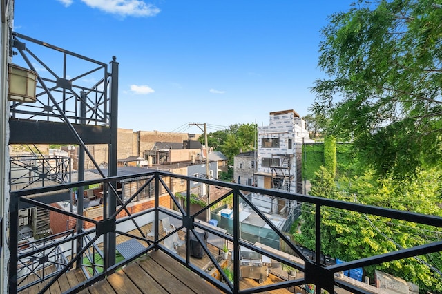 2031 W Saint Paul Ave Unit 2W, Chicago, IL 60647 - view of balcony