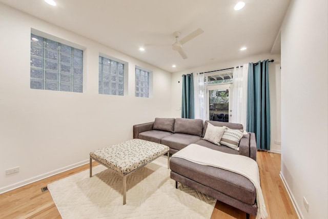 2145 W Crystal St Unit 1, Chicago, IL 60622 - living room with light wood-style floors, ceiling fan, and recessed lighting