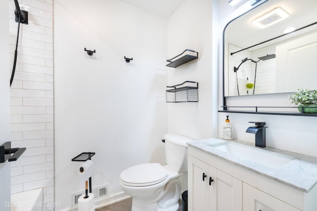 531 Rockland Rd, Crystal Lake, IL 60014 - bathroom featuring vanity and shower / tub combination