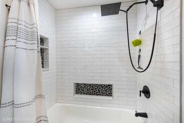 531 Rockland Rd, Crystal Lake, IL 60014 - full bath with shower / bath combo