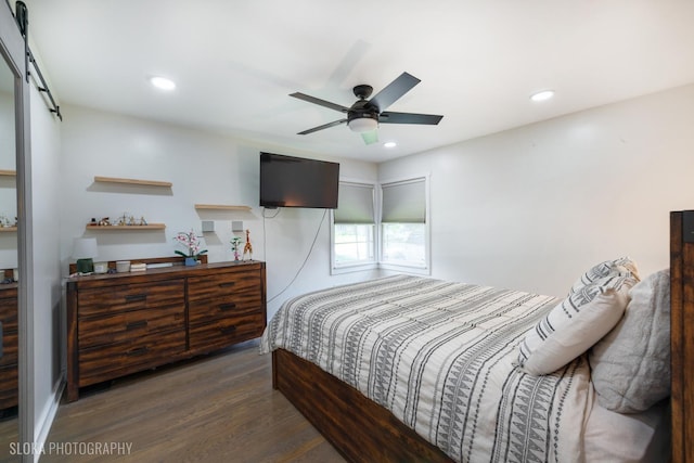 531 Rockland Rd, Crystal Lake, IL 60014 - bedroom featuring wood finished floors, recessed lighting, a barn door, and a ceiling fan