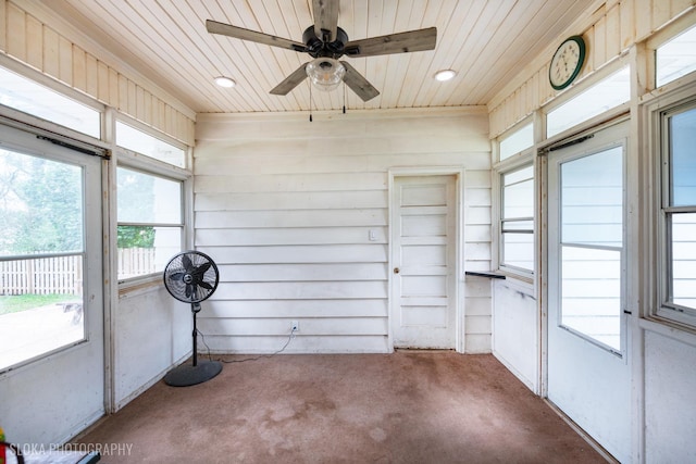 531 Rockland Rd, Crystal Lake, IL 60014 - unfurnished sunroom featuring a ceiling fan