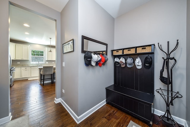 570 Amy Ln, Wheaton, IL 60187 - photo 13