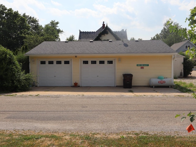 303 N Walnut St, Wenona, IL 61377 - view of detached garage