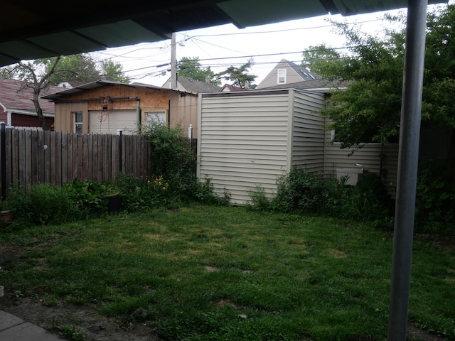 4417 S Campbell Ave, Chicago, IL 60632 - view of yard with an outbuilding