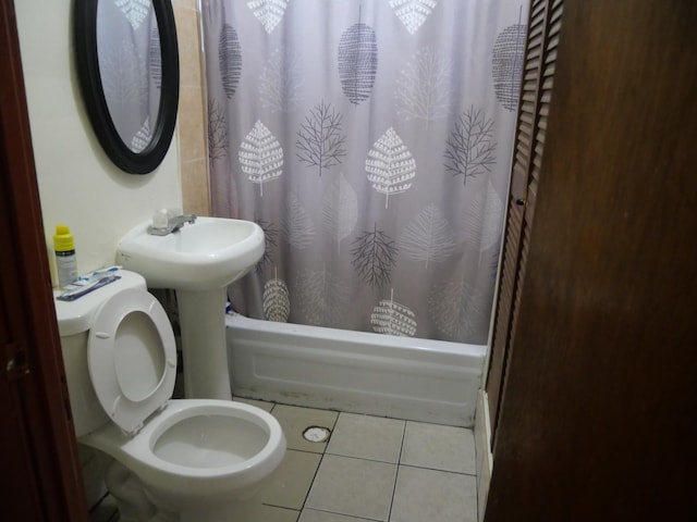 4417 S Campbell Ave, Chicago, IL 60632 - full bathroom with tile patterned flooring and shower / bathtub combination with curtain