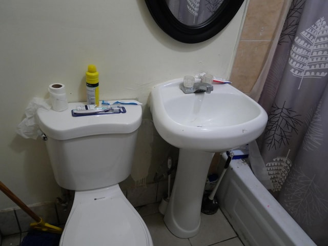 4417 S Campbell Ave, Chicago, IL 60632 - bathroom with tile patterned flooring and shower / bathtub combination with curtain