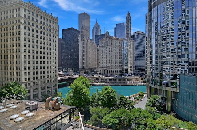 405 N Wabash Ave Unit 506, Chicago, IL 60611 - skyline view featuring a nearby body of water and a notable bridge