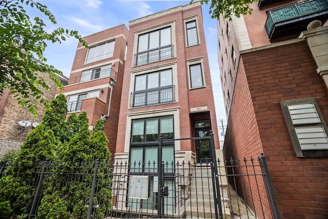 823 N Marshfield Ave Unit 2, Chicago, IL 60622 - view of building exterior