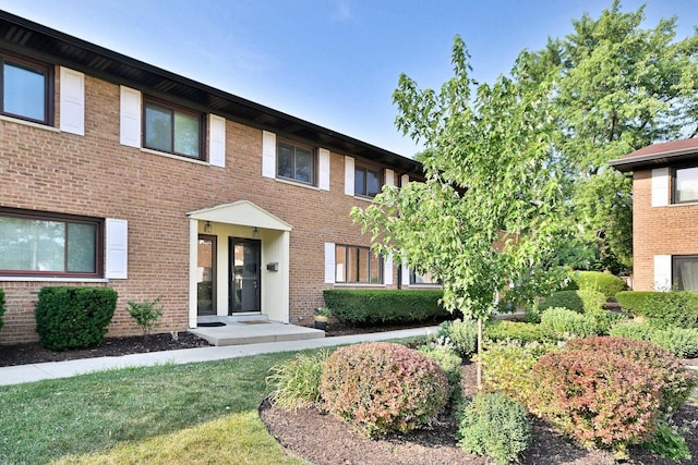 300 Duane St Unit 6, Glen Ellyn, IL 60137 - view of front of house featuring brick siding