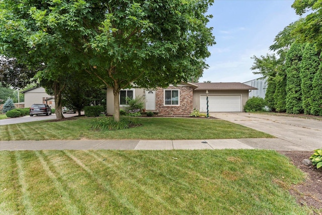 805 Center St, Mahomet, IL 61853 - photo 1