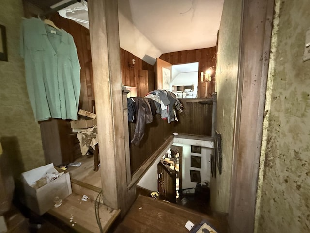 120 S Wabash Ave, Glenwood, IL 60425 - view of hallway