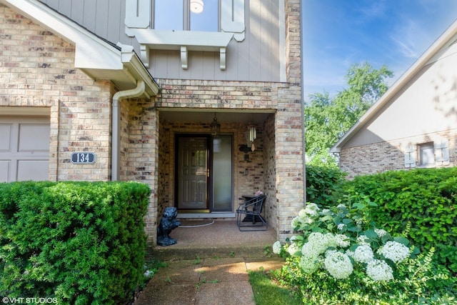134 Country Club Dr, Bloomingdale, IL 60108 - entrance to property with brick siding