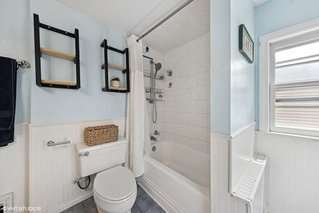 861 Hill Ave, Glen Ellyn, IL 60137 - full bath featuring a wainscoted wall, shower / bath combination with curtain, healthy amount of natural light, and tile patterned flooring