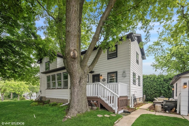 861 Hill Ave, Glen Ellyn, IL 60137 - view of front of property featuring a front lawn