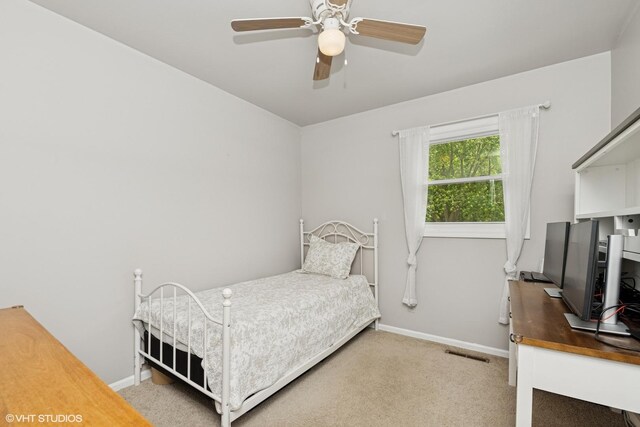 505 Crest Dr, Cary, IL 60013 - bedroom featuring carpet, a ceiling fan, and a desk