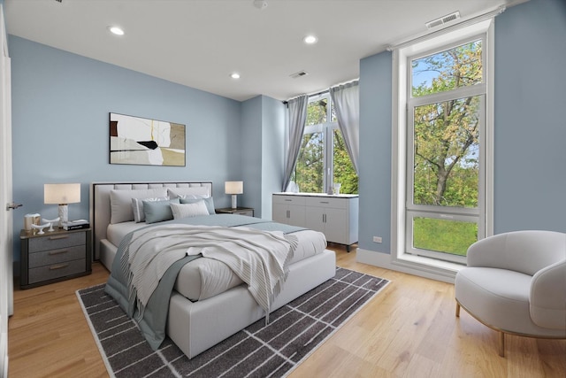 6223 S Ellis Ave, Chicago, IL 60637 - bedroom featuring recessed lighting and light wood-style flooring