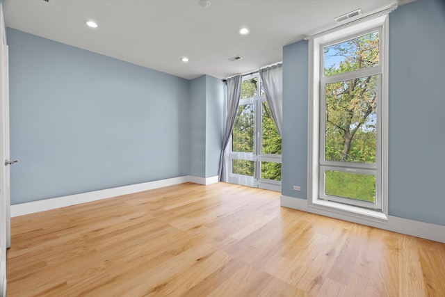 6223 S Ellis Ave, Chicago, IL 60637 - spare room with recessed lighting and wood finished floors