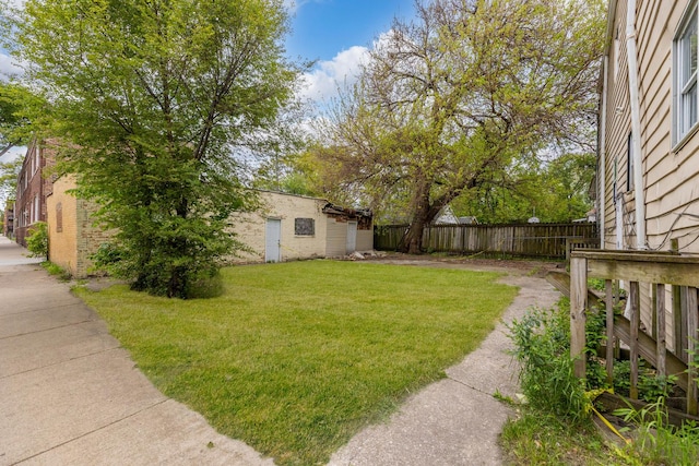 6601 S St Lawrence Ave, Chicago, IL 60637 - view of yard