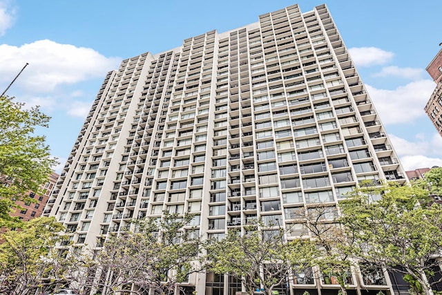 3200 N Lake Shore Dr Unit 406, Chicago, IL 60657 - photo 1