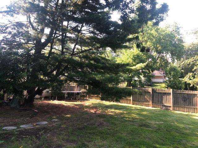9300 S 83rd Ave, Hickory Hills, IL 60457