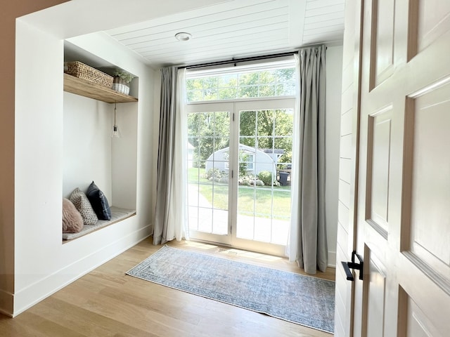 204 Country Commons Rd, Trout Valley, IL 60013 - mudroom featuring light wood-style floors and baseboards