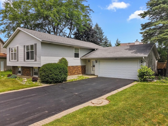 597 Kimer Ct, Crystal Lake, IL 60012 - photo 2