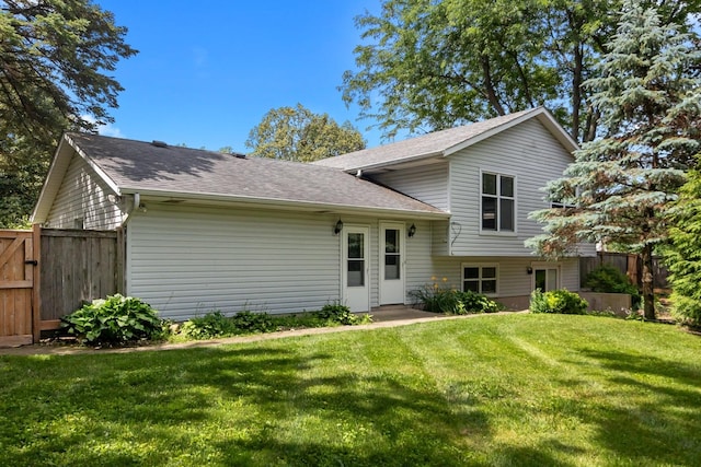 597 Kimer Ct, Crystal Lake, IL 60012 - photo 4