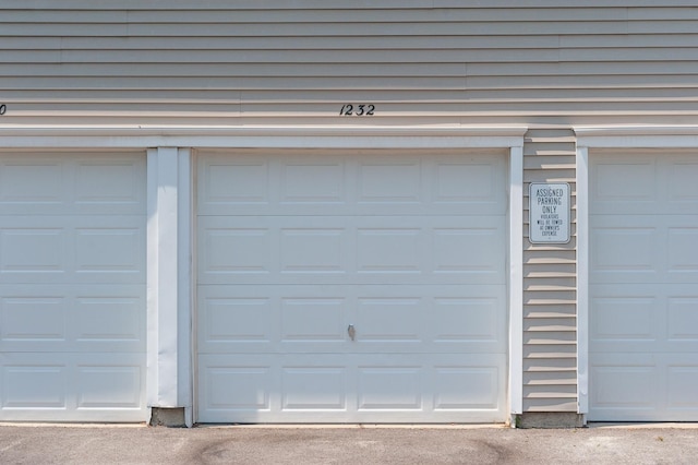 1232 Cove Dr, Prospect Heights, IL 60070 - view of garage
