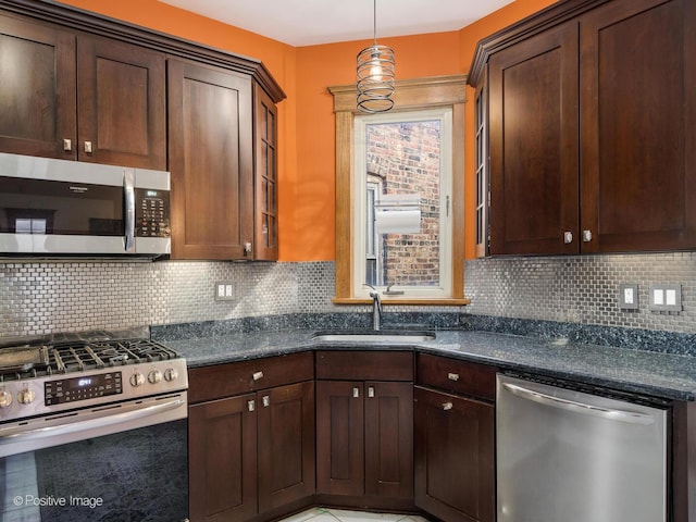 3723 N Wolcott Ave, Chicago, IL 60613 - photo 6