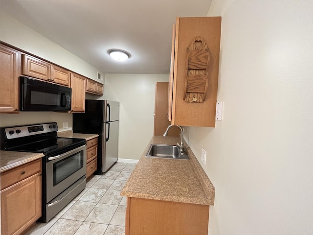 6156 Knoll Way Dr Unit 101, Willowbrook, IL 60527 - kitchen with stainless steel appliances, light tile patterned flooring, and light countertops