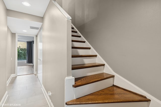 1401 N Wieland St Unit P, Chicago, IL 60610 - stairway featuring tile patterned flooring and recessed lighting