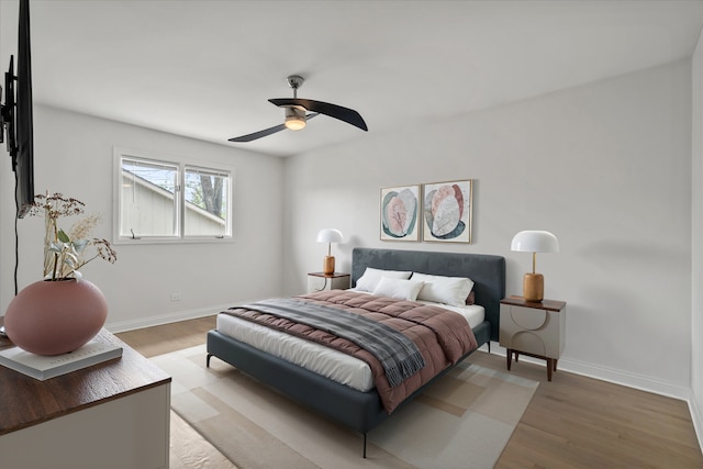 5809 W 90th Pl, Oak Lawn, IL 60453 - bedroom featuring light wood-style floors and a ceiling fan