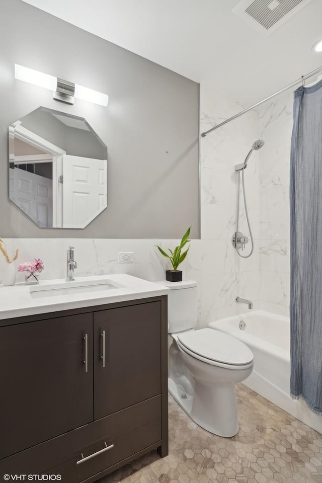 1212 W School St, Chicago, IL 60657 - full bathroom with vanity and shower / bath combo with shower curtain