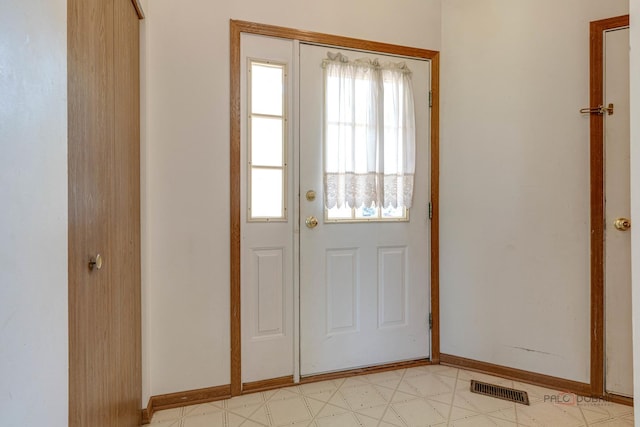 121 Polaris Dr, Lake In The Hills, IL 60156 - photo 3
