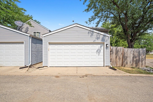 995 Serendipity Dr, Aurora, IL 60504 - view of detached garage