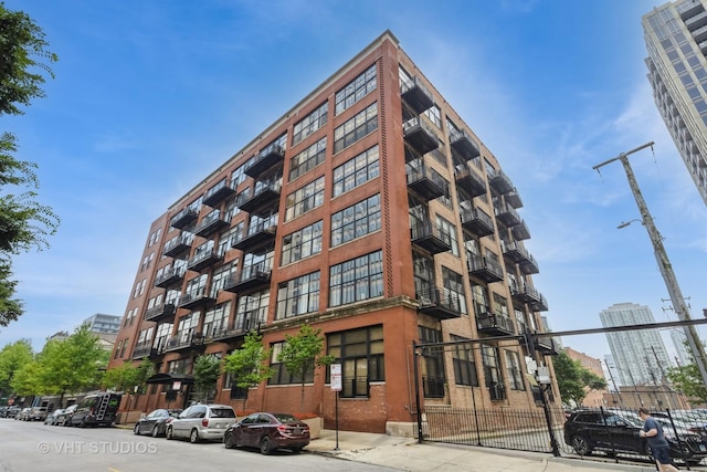525 W Superior St Unit 224, Chicago, IL 60654 - view of building exterior