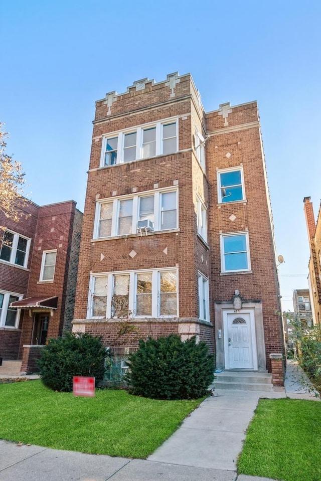 6321 N Oakley Ave, Chicago, IL 60659 - photo 1