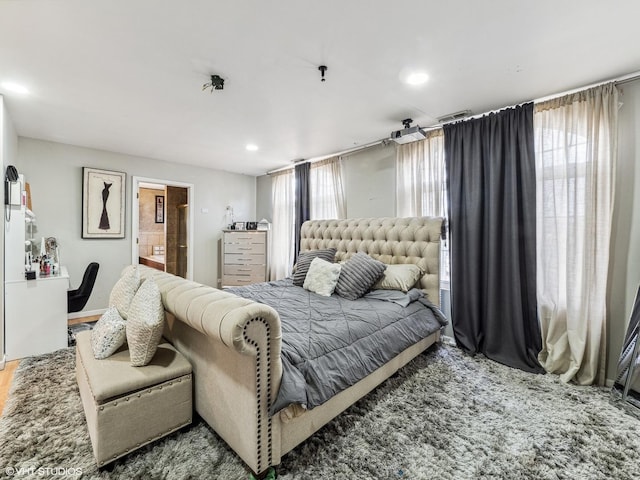 665 Cindy Ln, Wheeling, IL 60090 - bedroom featuring an office area, ensuite bathroom, and recessed lighting