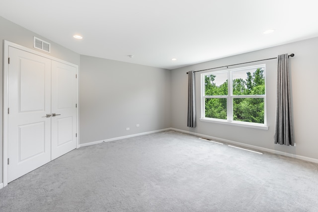 241 Stonington Dr, Bloomingdale, IL 60108 - carpeted spare room with recessed lighting