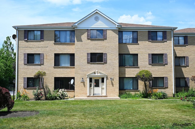 9360 Hamilton Ct Unit A, Des Plaines, IL 60016 - photo 1