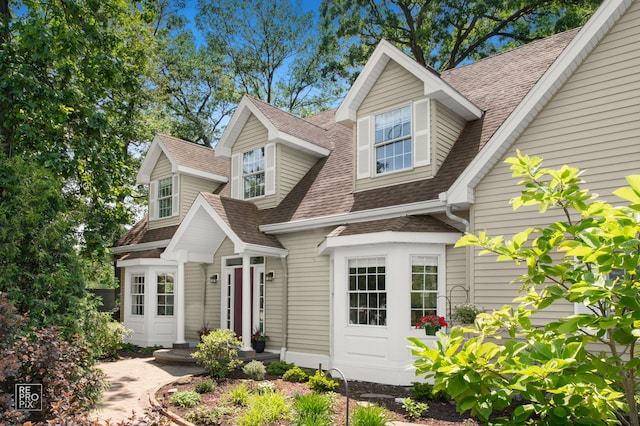 100 Homestead Dr, Wood Dale, IL 60191 - view of front of house featuring a shingled roof