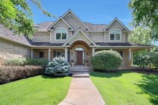 8747 Country Shire Ln, Spring Grove, IL 60081 - photo 1