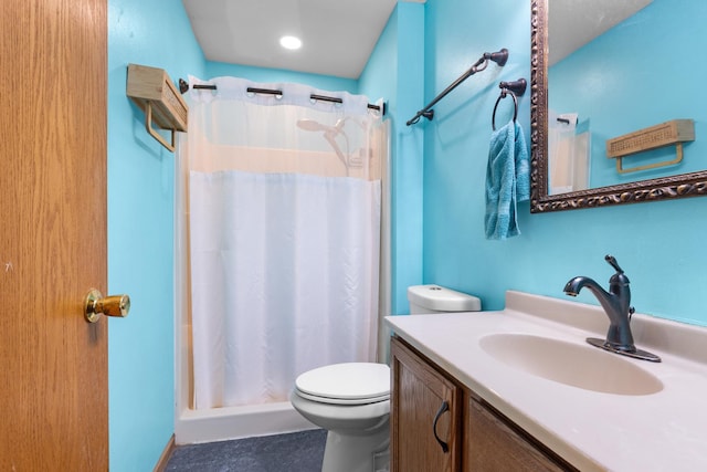 963 S Trainer Rd, Rockford, IL 61108 - full bath featuring vanity and a shower with shower curtain