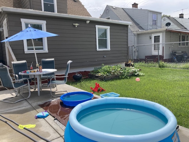 7814 S Trumbull Ave, Chicago, IL 60652 - back of house with a patio