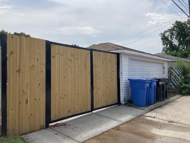 7814 S Trumbull Ave, Chicago, IL 60652 - view of garage