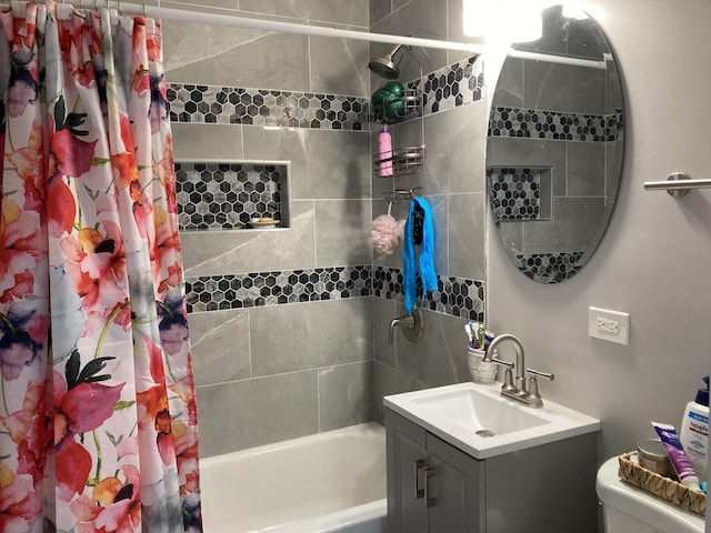 7814 S Trumbull Ave, Chicago, IL 60652 - full bathroom featuring vanity and shower / tub combo with curtain